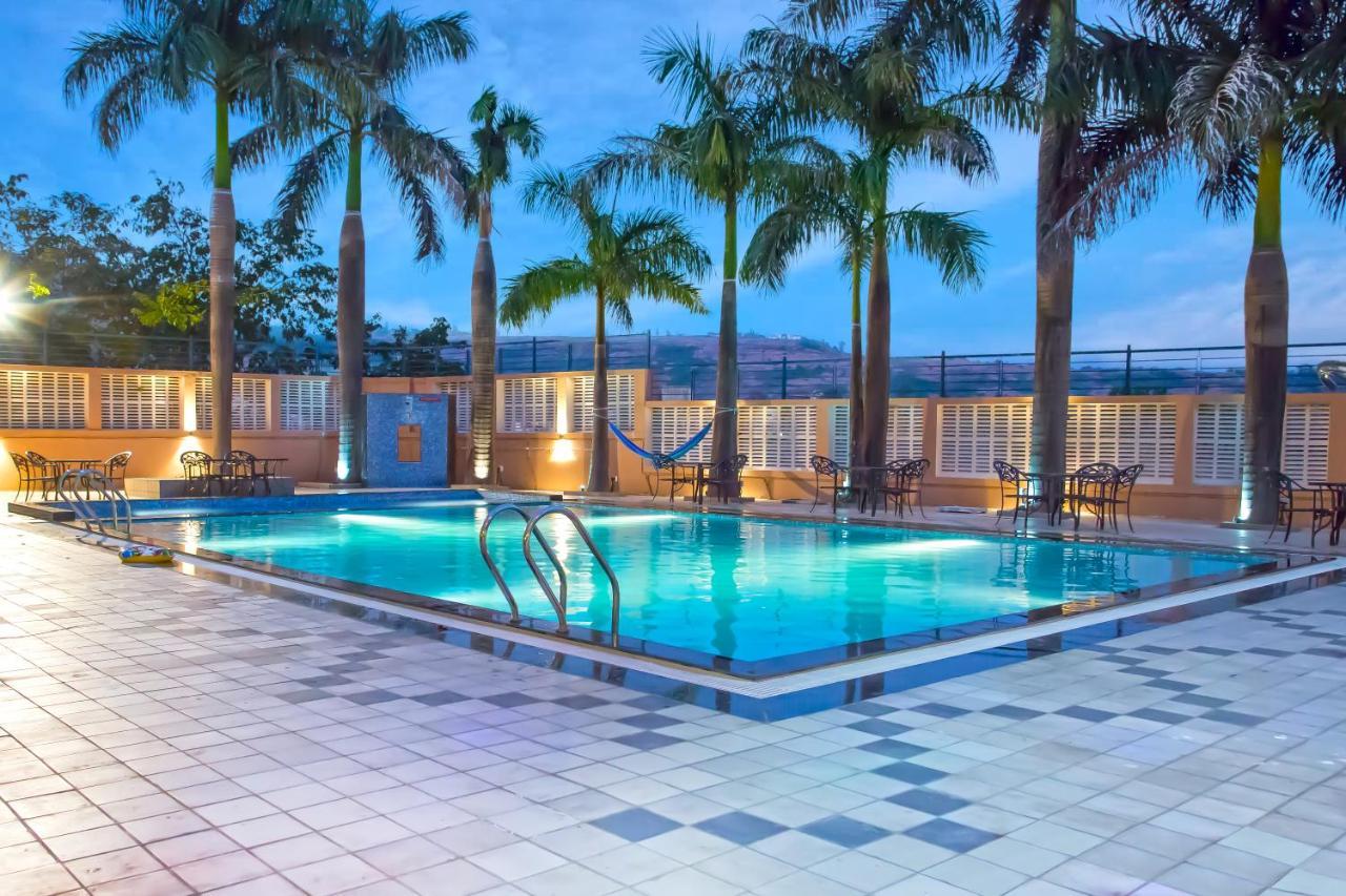 7 Apple Resort Lonavala Εξωτερικό φωτογραφία