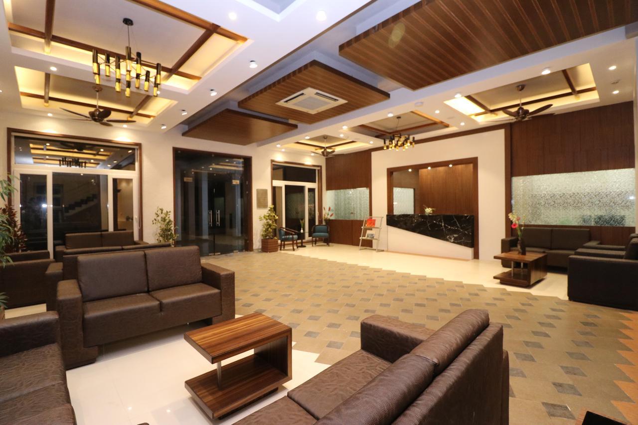 7 Apple Resort Lonavala Εξωτερικό φωτογραφία