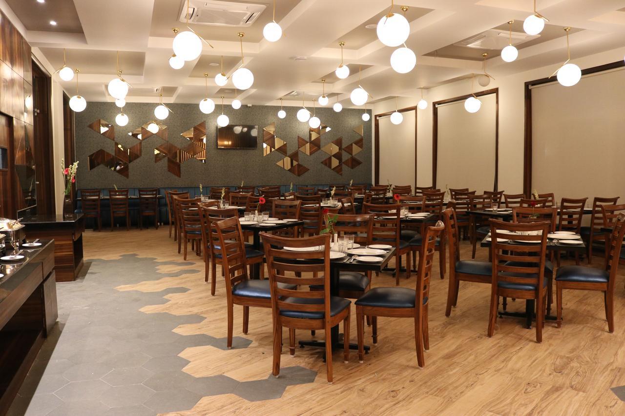 7 Apple Resort Lonavala Εξωτερικό φωτογραφία